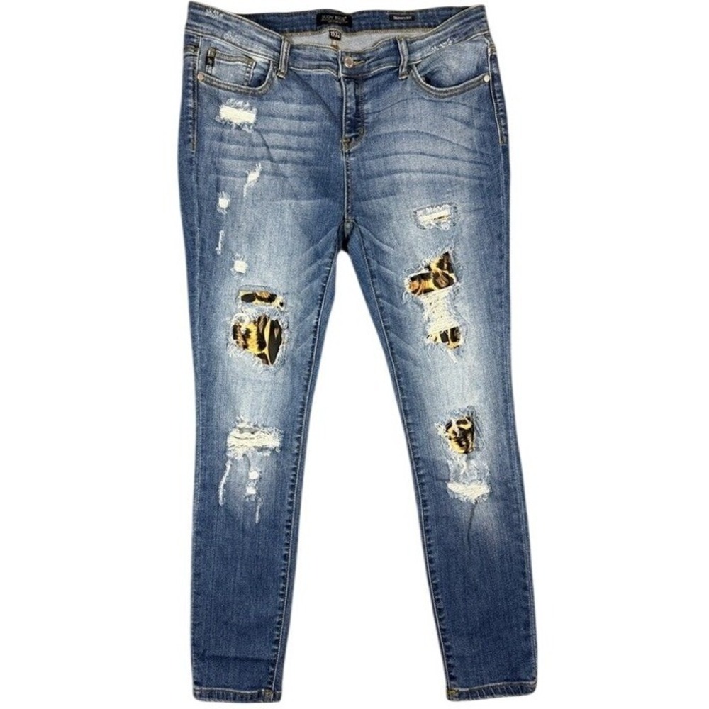 Judy‎ Blue Skinny Jeans 15/32 Medium Wash Leopard Print Distressed JB8265MD